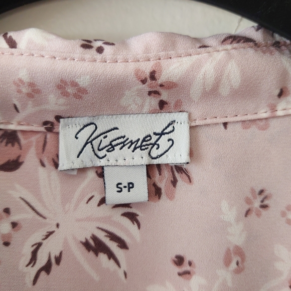 Kismet floral butten up blouse - Picture 6 of 6